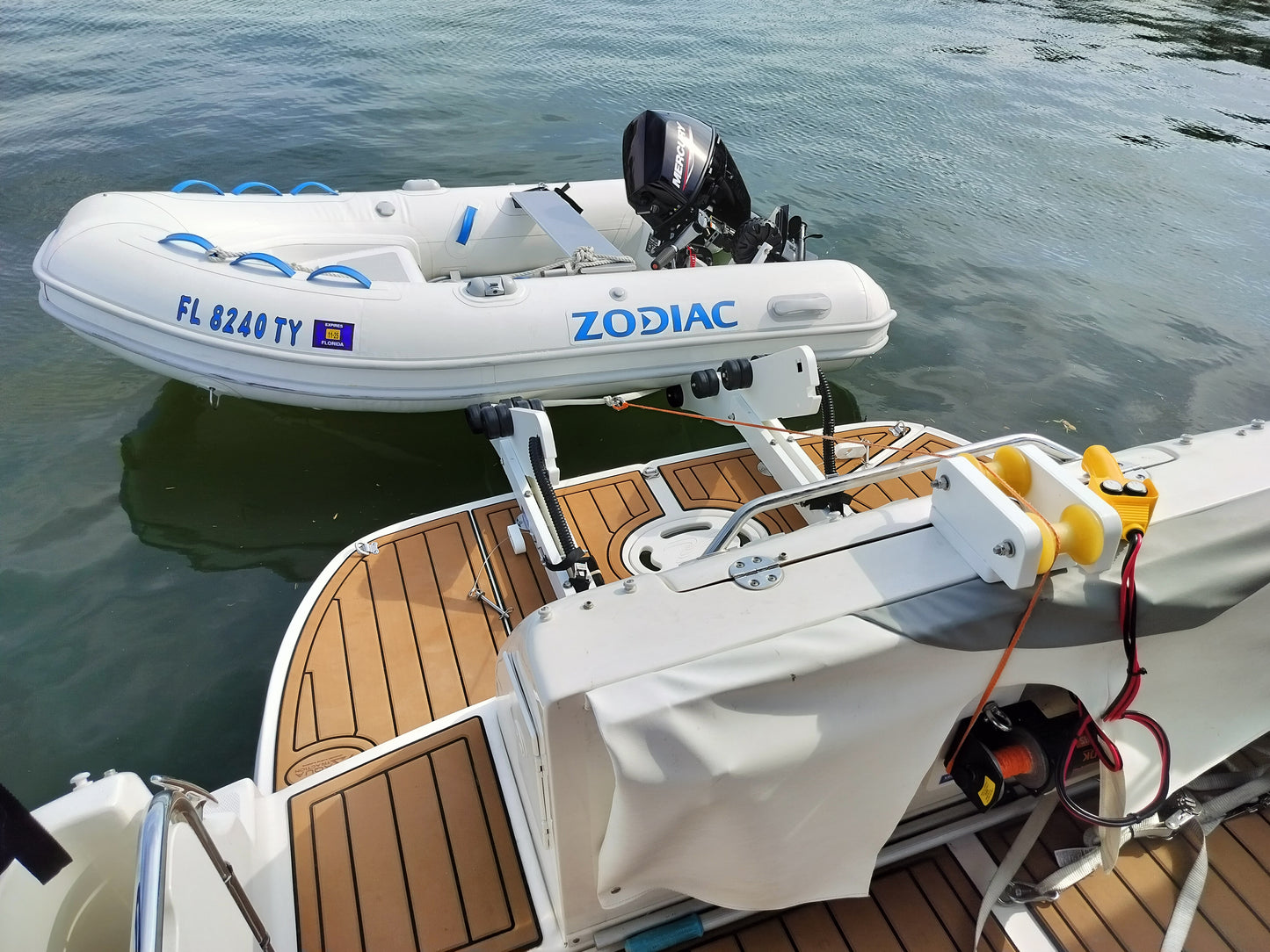 TILTING DAVIT CHOCKS WITH WHEELS (4TH Generation)